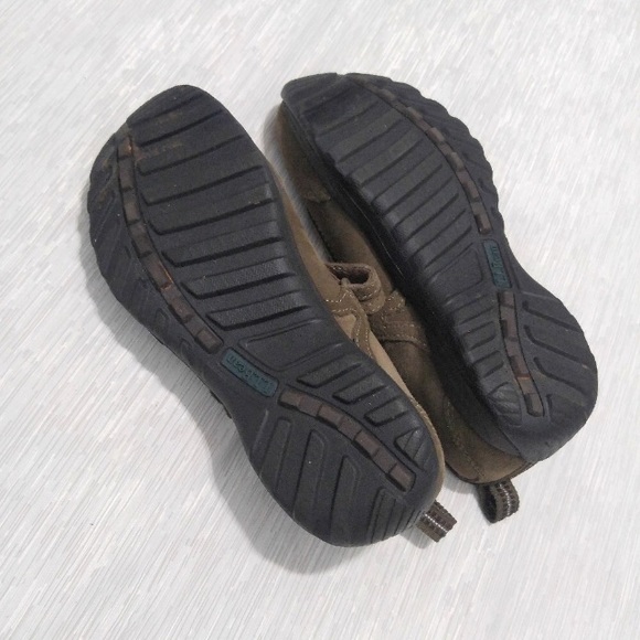 LL Bean Maryjanes - Picture 2 of 3